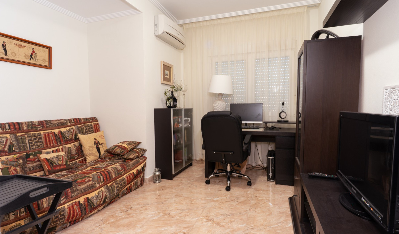Reventa - Villa Pareada - Torrevieja - Los Balcones