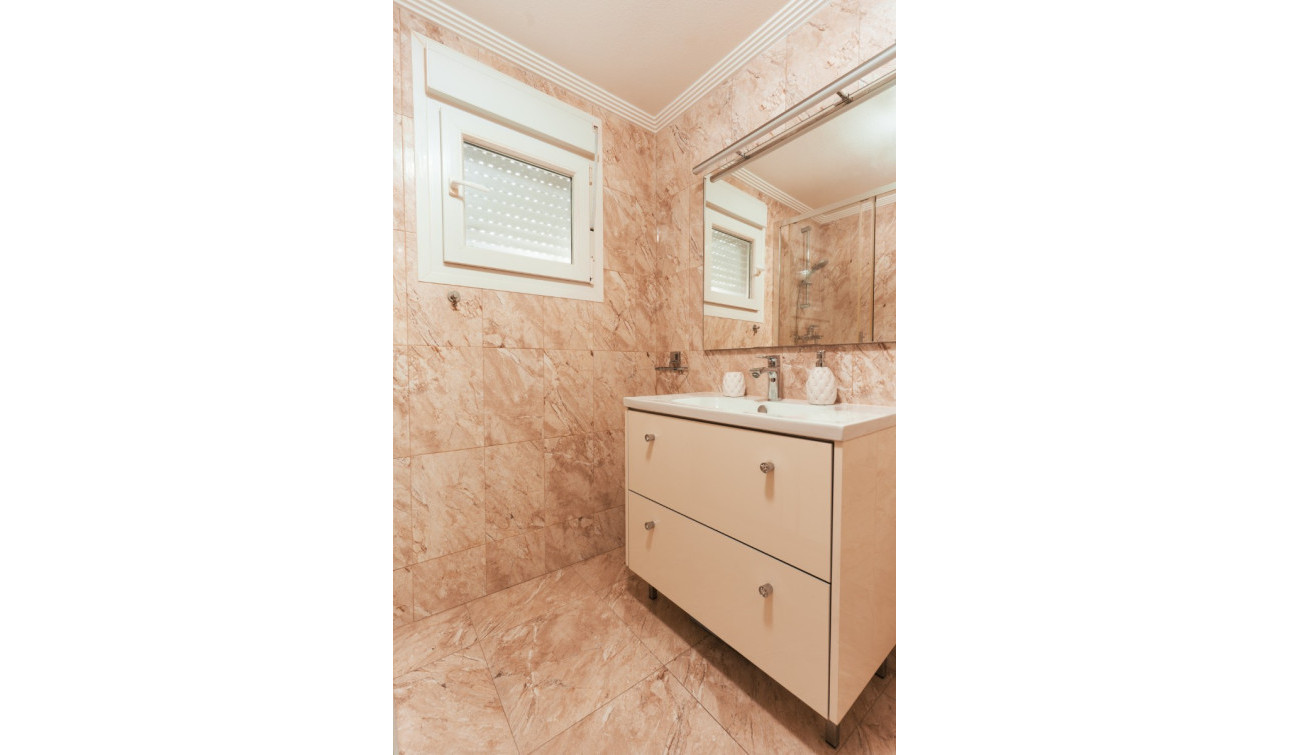 Reventa - Villa Pareada - Torrevieja - Los Balcones