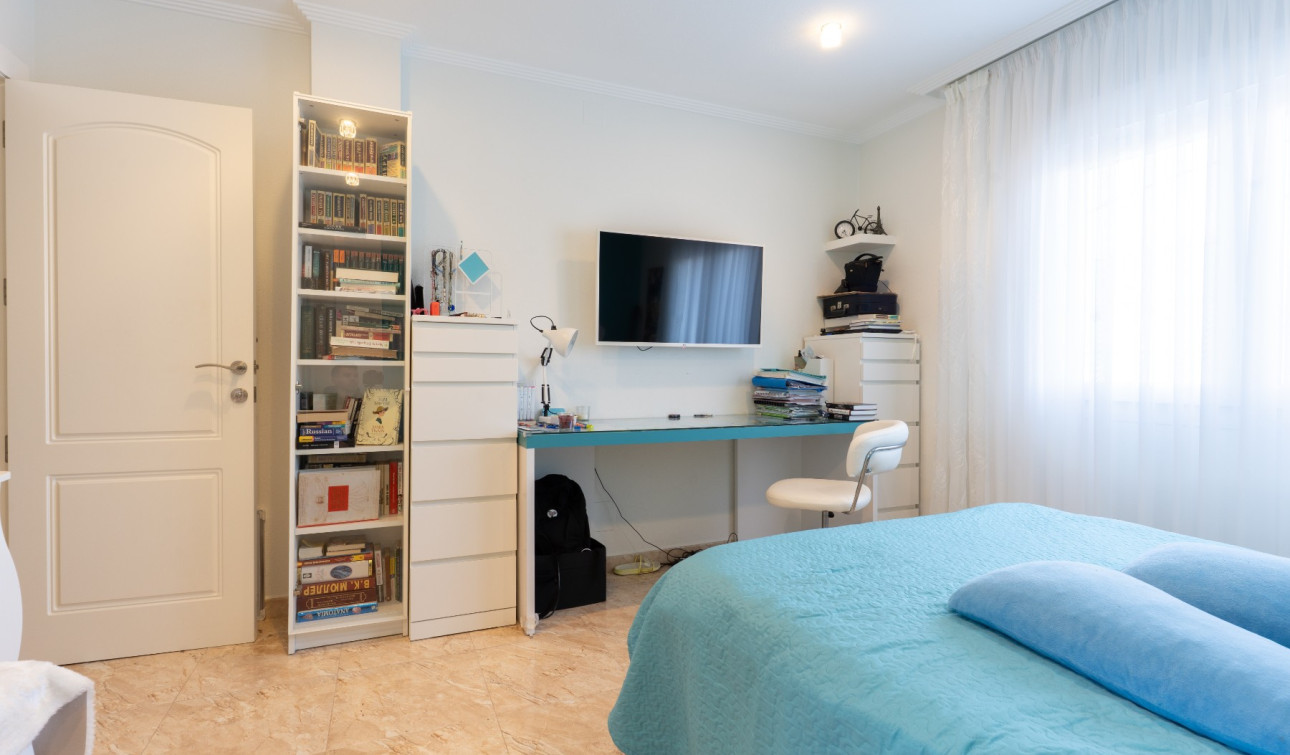 Reventa - Villa Pareada - Torrevieja - Los Balcones