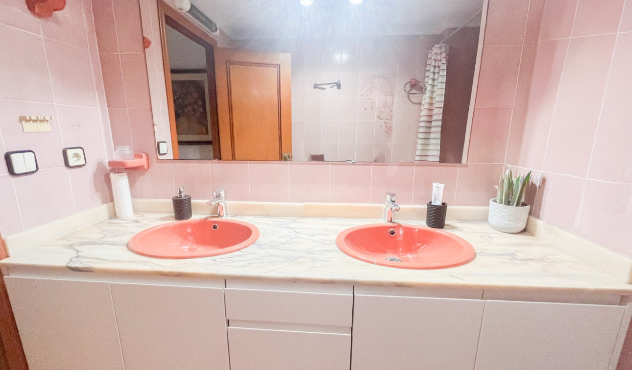 Revente - Appartement - Alicante - Centro