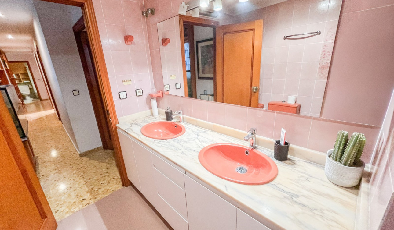 Revente - Appartement - Alicante - Centro