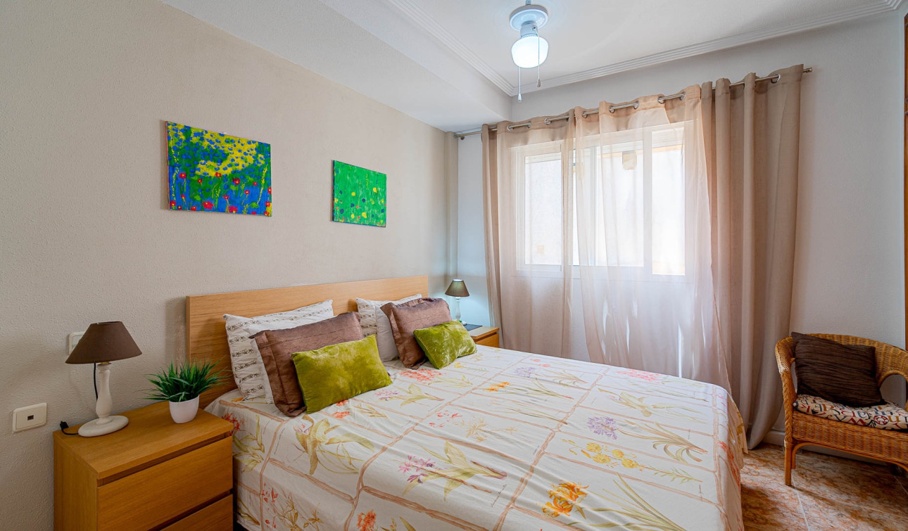 Revente - Appartement - Punta Prima