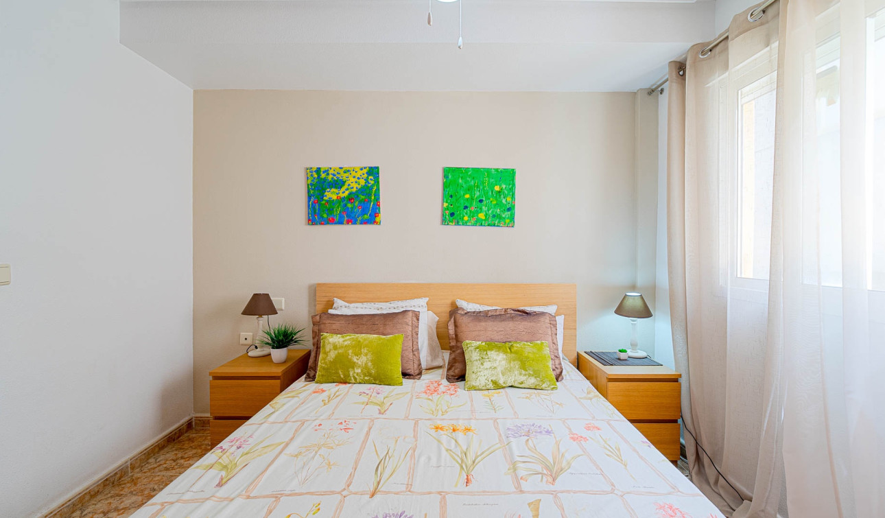Revente - Appartement - Punta Prima