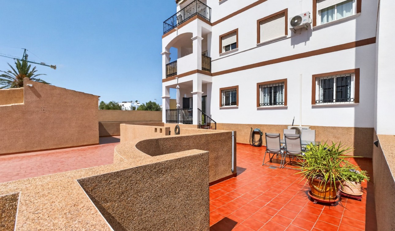 Revente - Appartement - Punta Prima