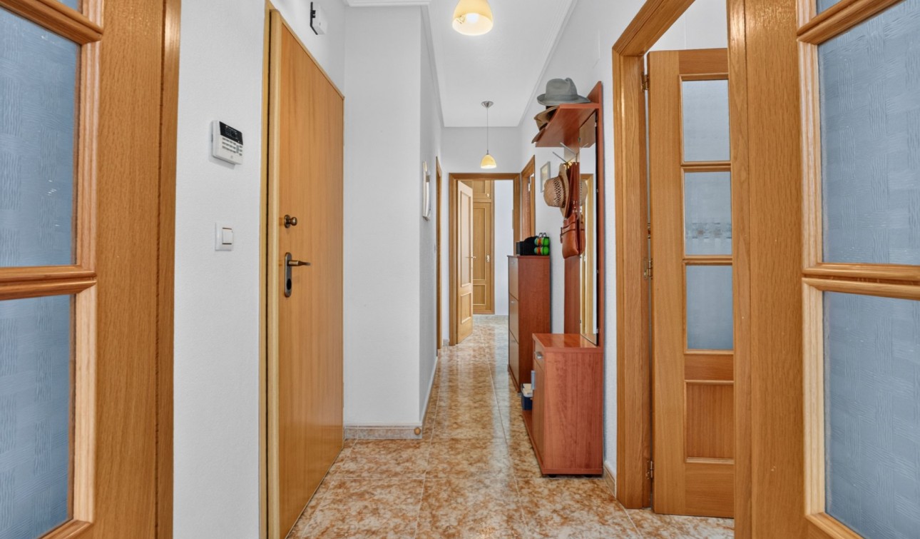 Revente - Appartement - Punta Prima
