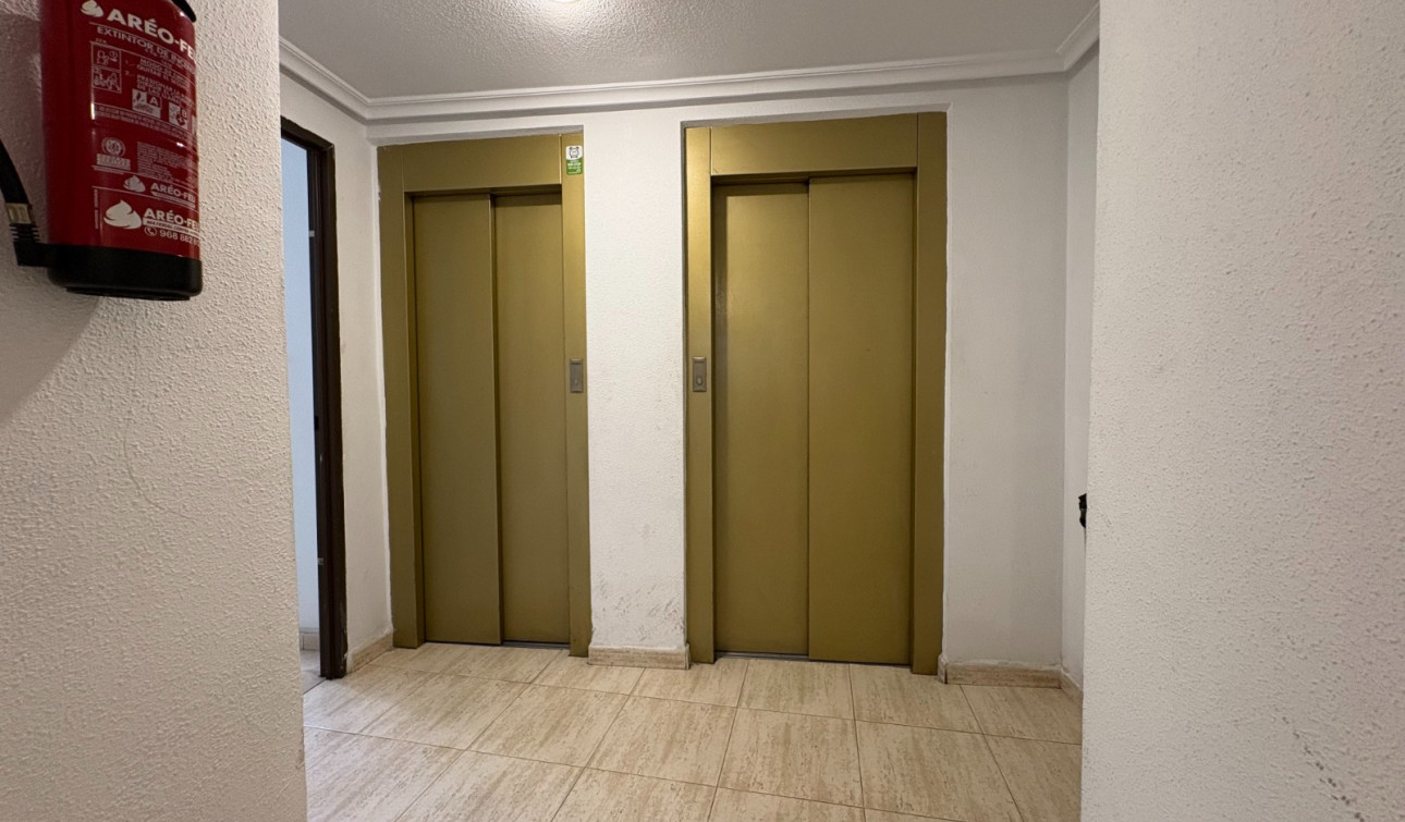 Revente - Appartement - Torrevieja - Centro