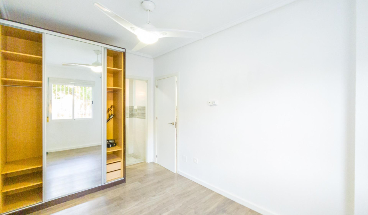 Revente - Appartement - Torrevieja - Estacion de autobuses