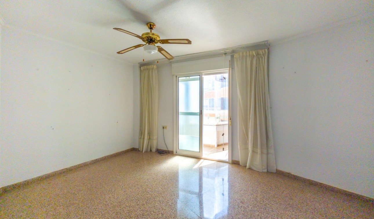 Revente - Appartement - Torrevieja - La Mata pueblo