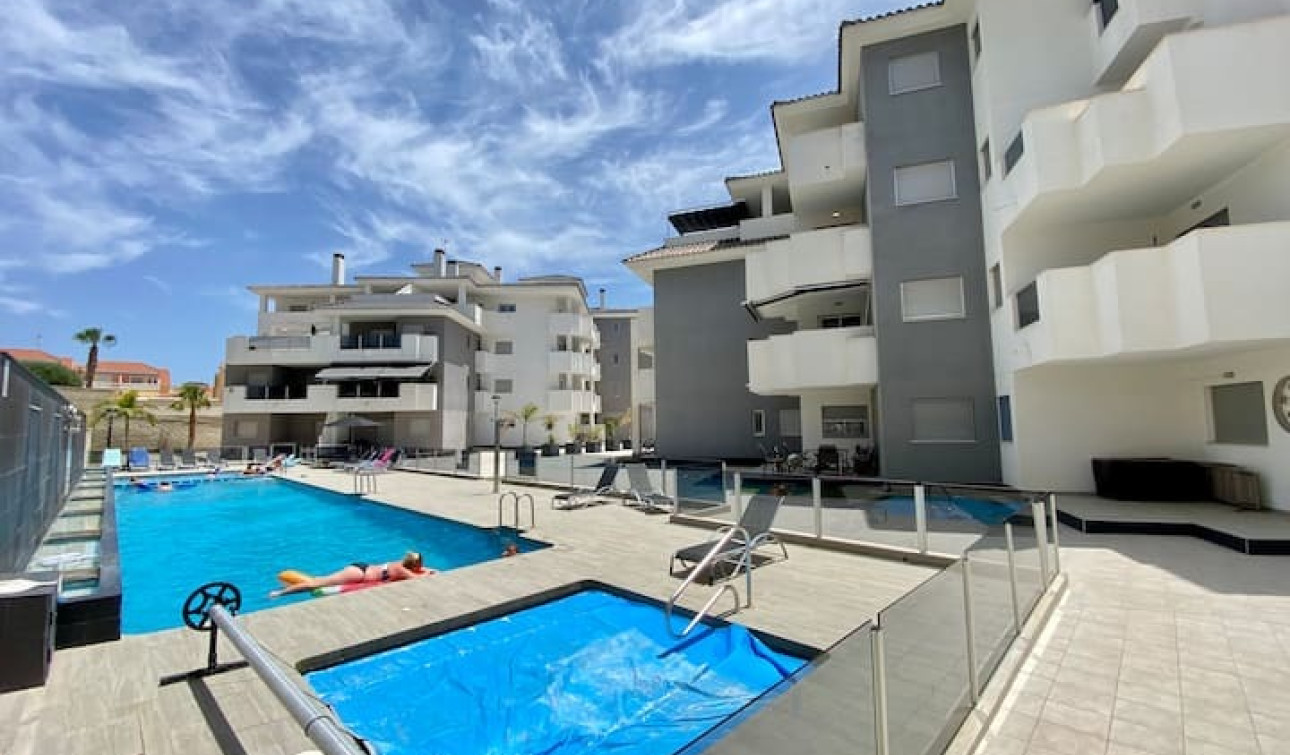 Revente - Appartement - Villamartín - Costa Blanca