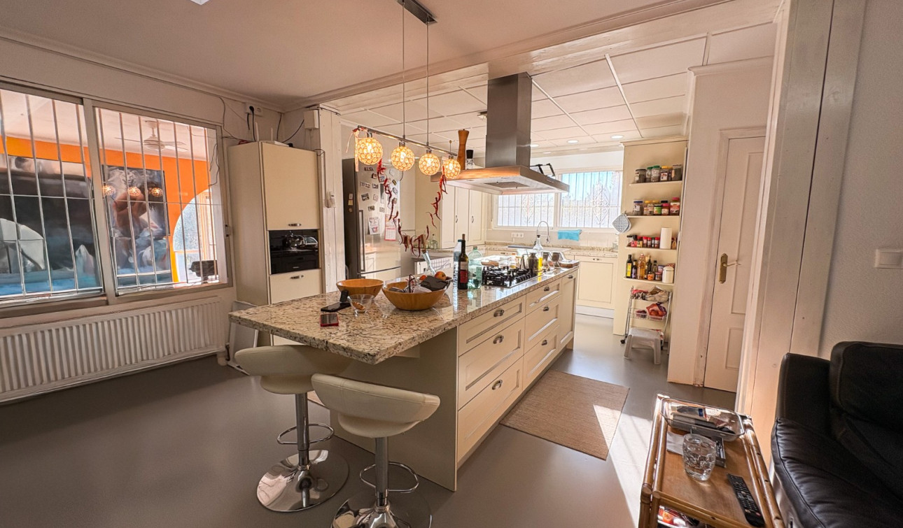 Revente - Finca / Propriété de campagne - Crevillente