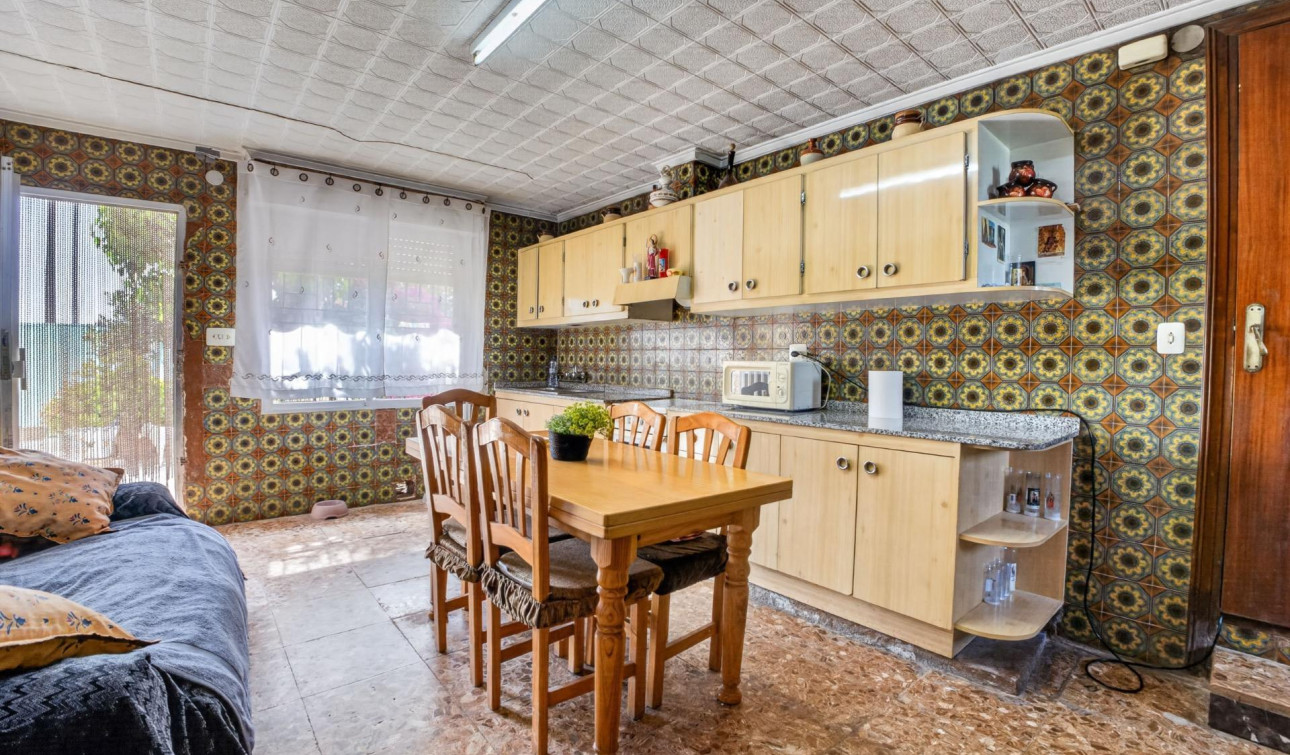 Revente - Finca / Propriété de campagne - Orihuela - Desamparados-Hurchillo-Torremendo
