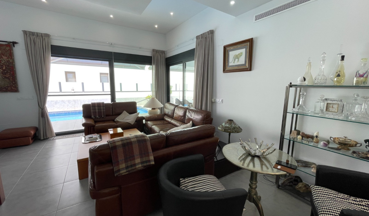 Revente - Maison de ville - Dolores - Alicante