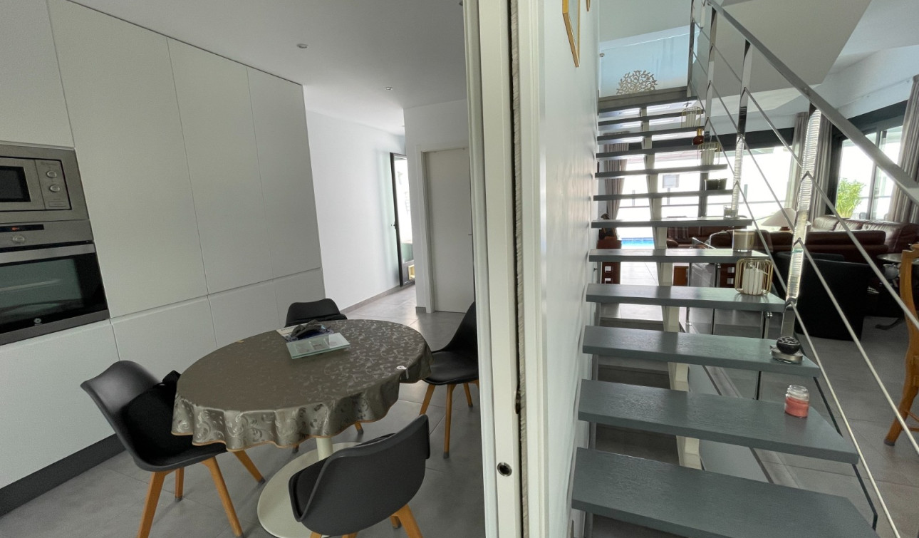 Revente - Maison de ville - Dolores - Alicante