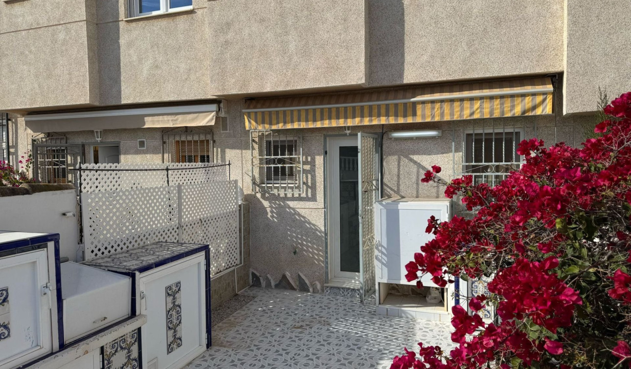 Revente - Maison de ville - La Mata