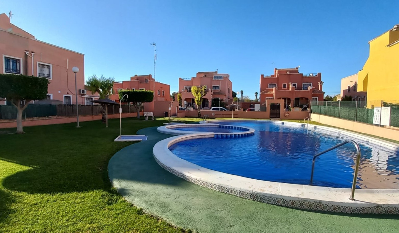 Revente - Maison de ville - Los Montesinos - La Herrada