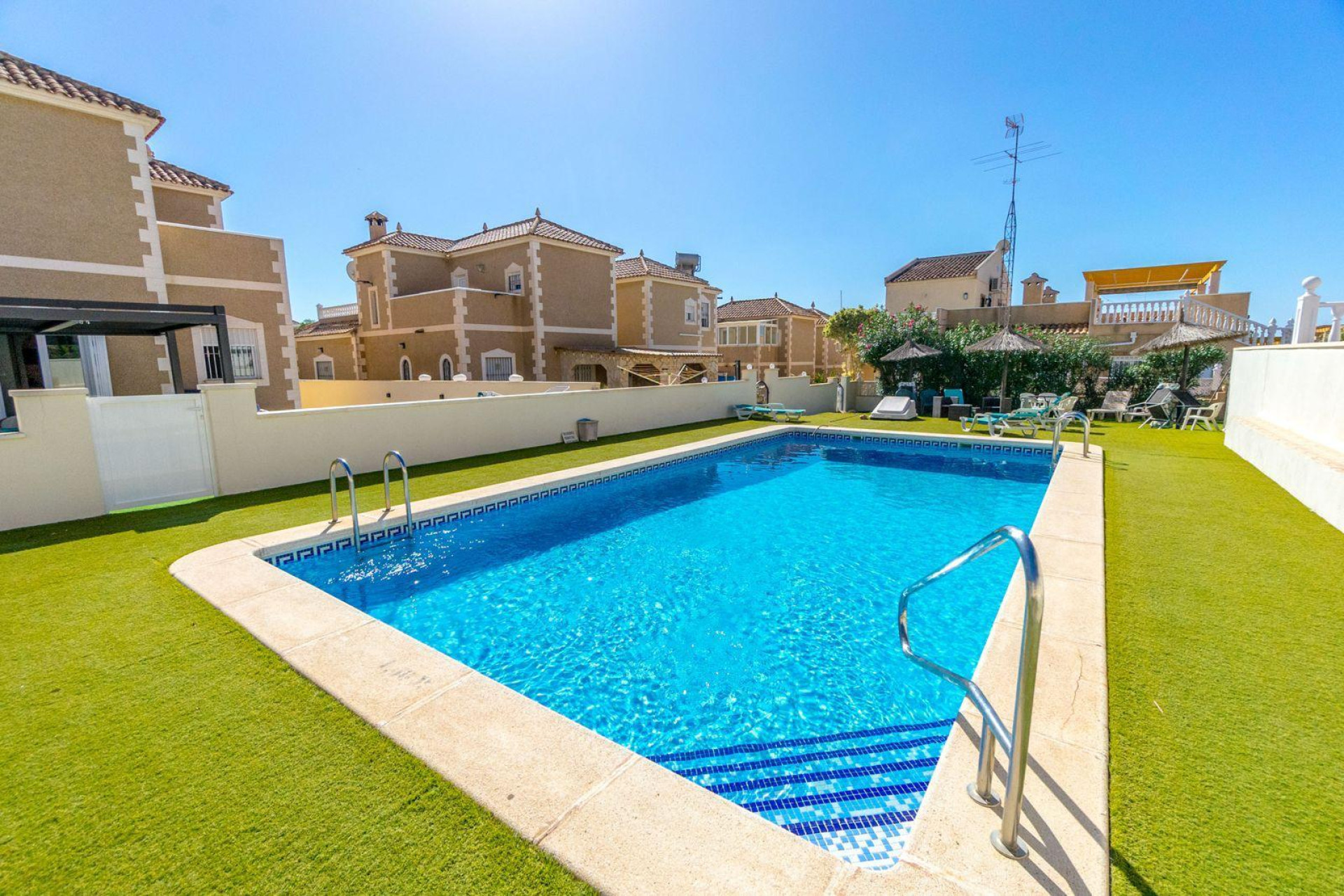 Revente - Maison de ville - Orihuela Costa - Las Filipinas