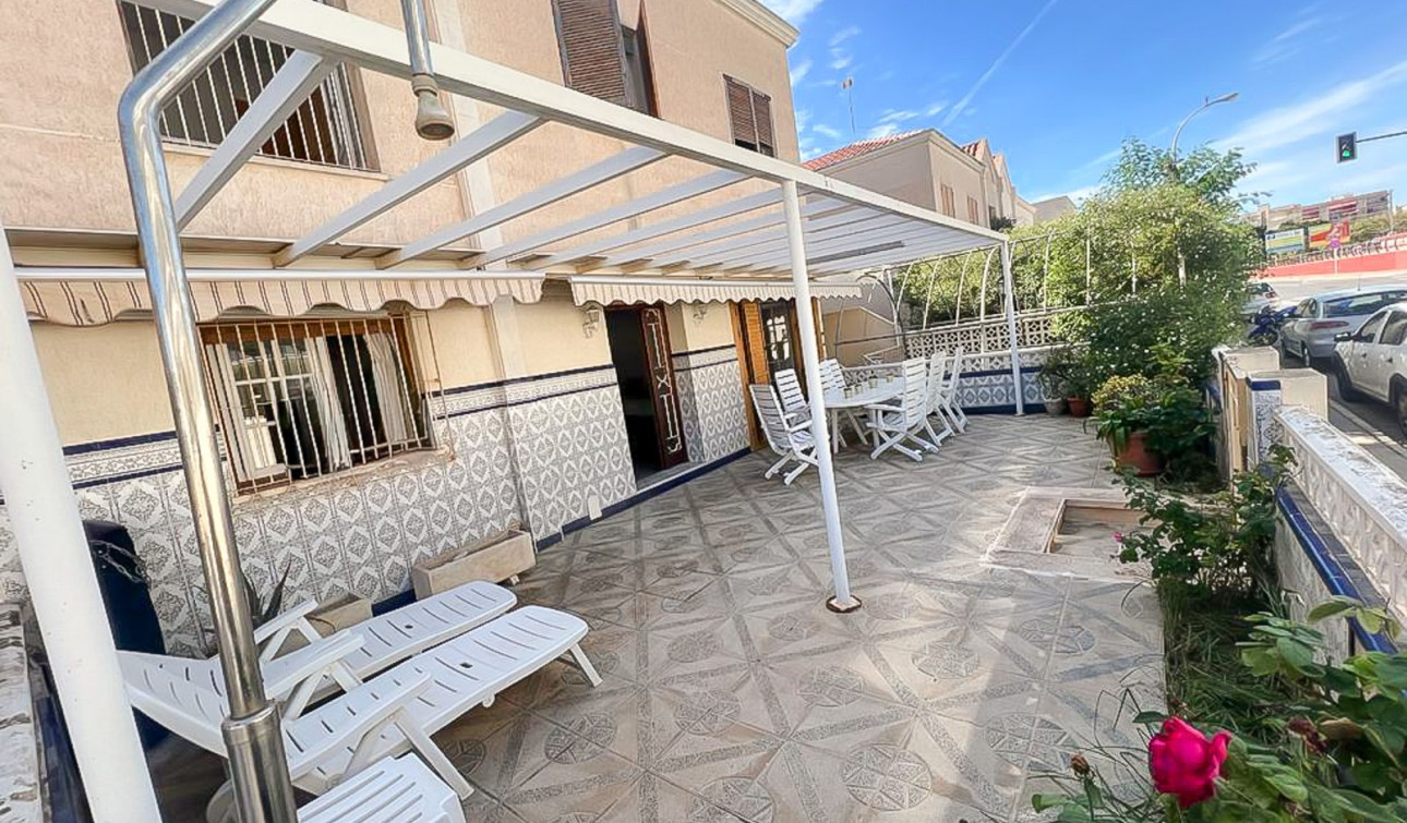 Revente - Maison de ville - Santa Pola