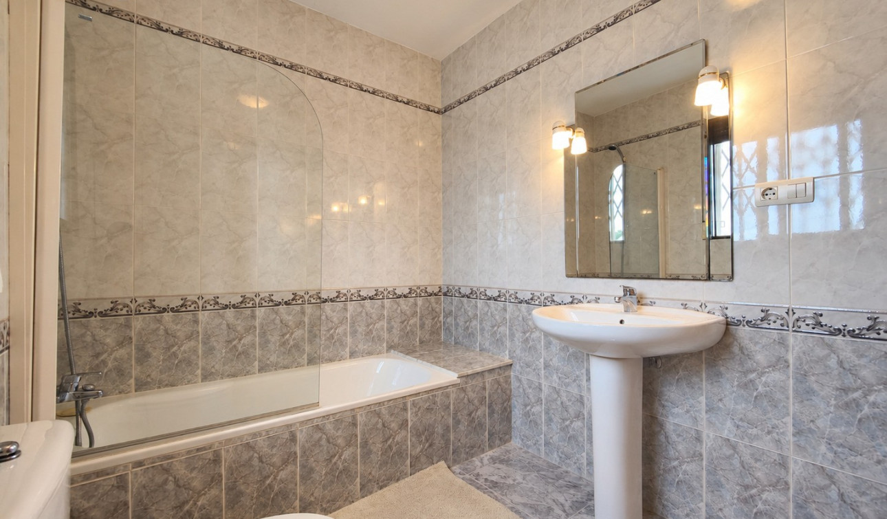 Revente - Maison de ville - Torrevieja - Nueva Torrevieja