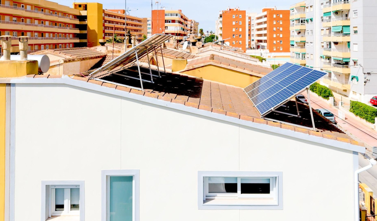 Revente - Maison de ville - Torrevieja - Punta prima