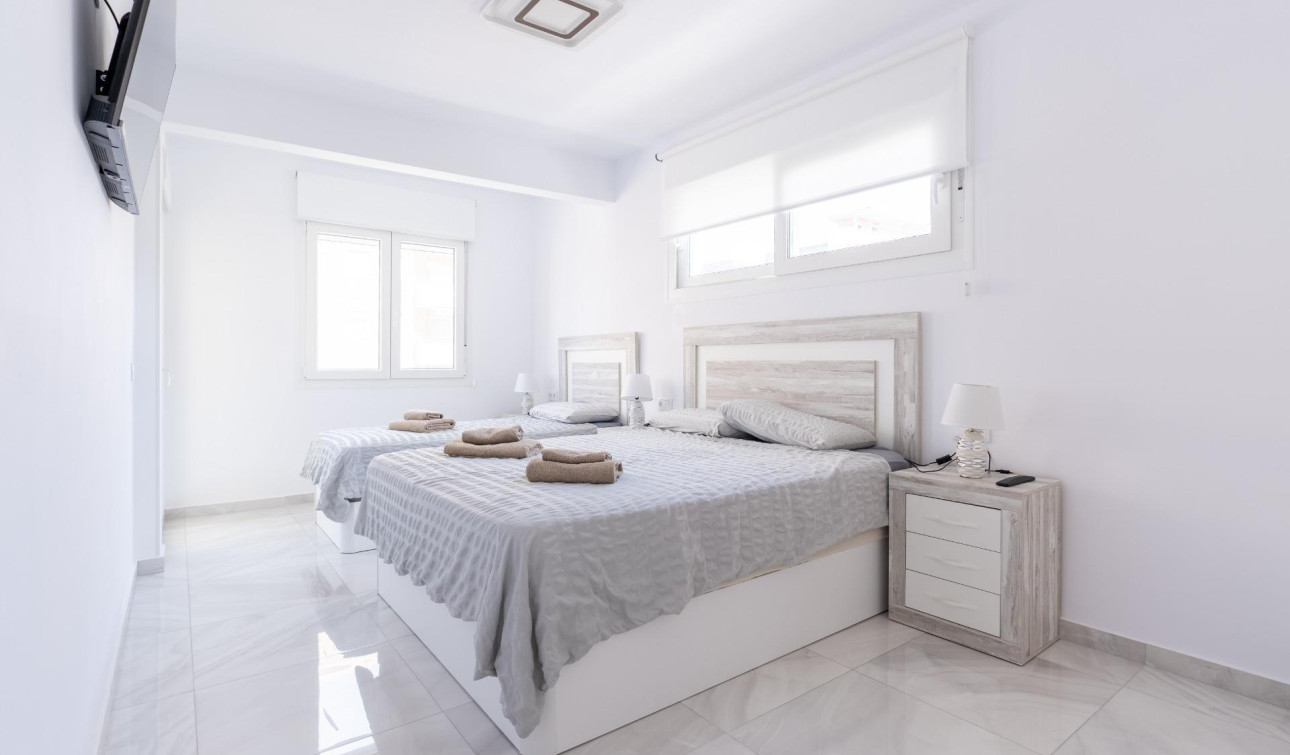 Revente - Maison de ville - Torrevieja - Punta prima
