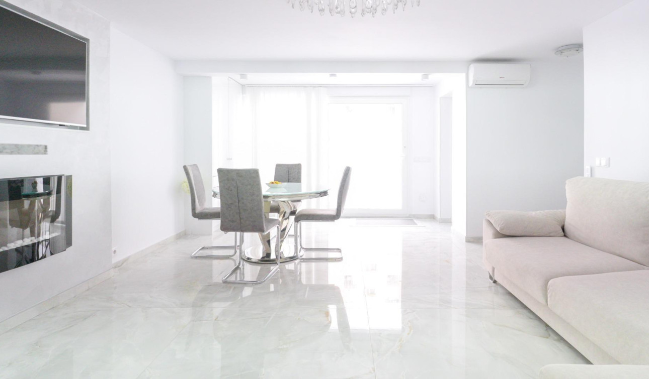 Revente - Maison de ville - Torrevieja - Punta prima