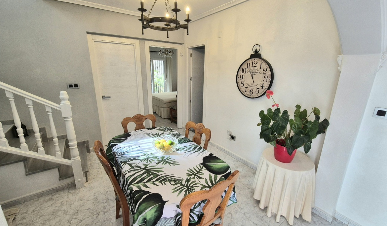 Revente - Villa Individuelle - San Miguel de Salinas - Ciudad De Las Comunicaciones