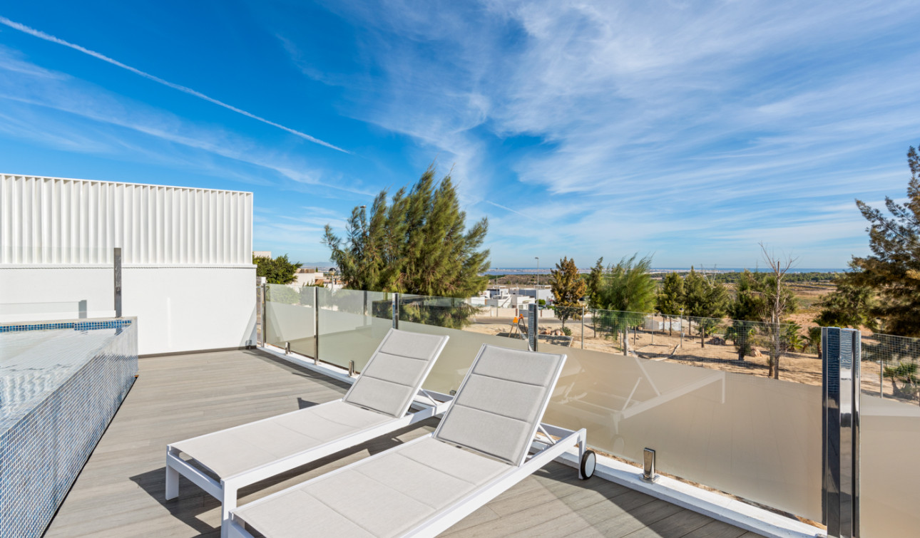 Revente - Villa Individuelle - San Miguel de Salinas - Inland