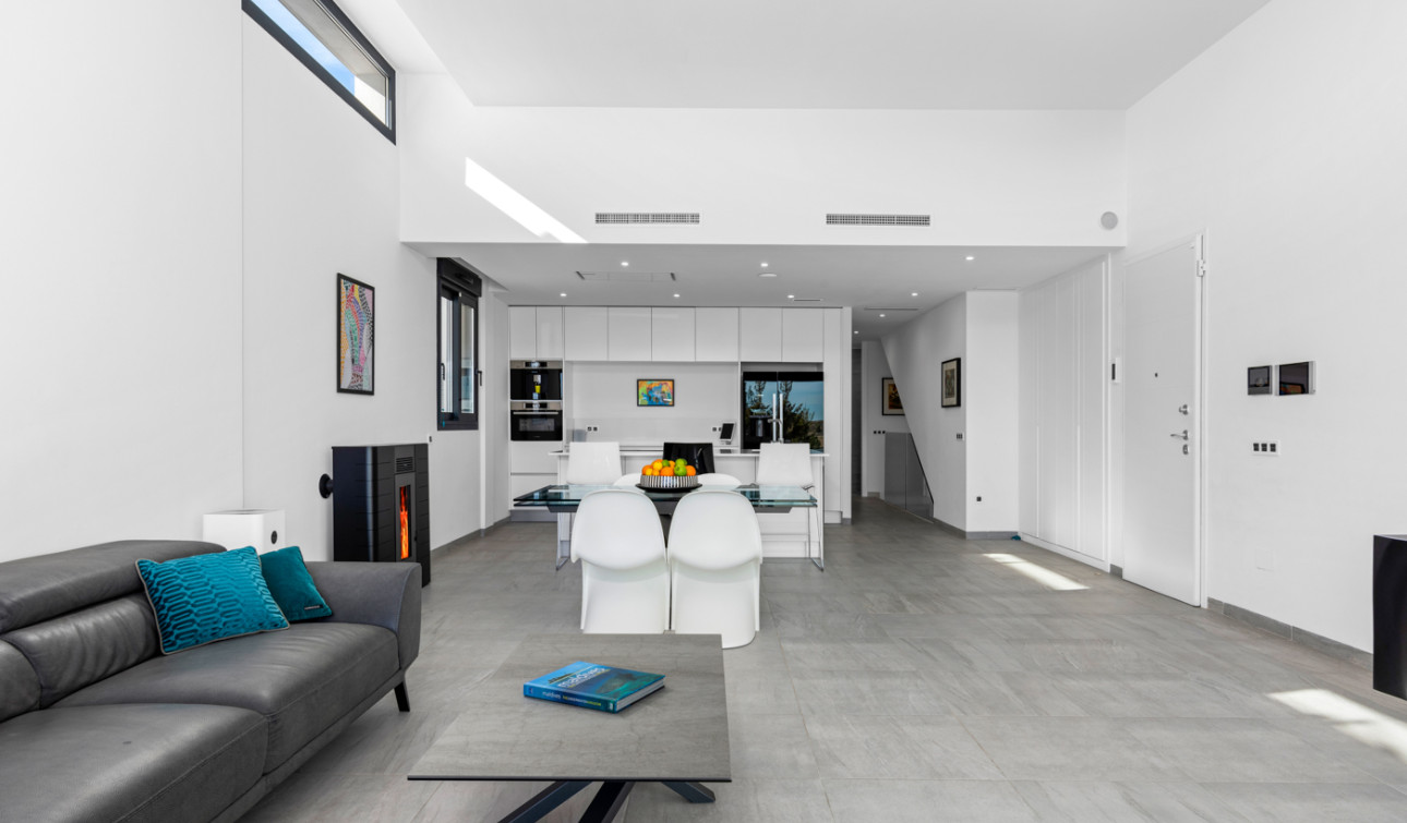 Revente - Villa Individuelle - San Miguel de Salinas - Inland