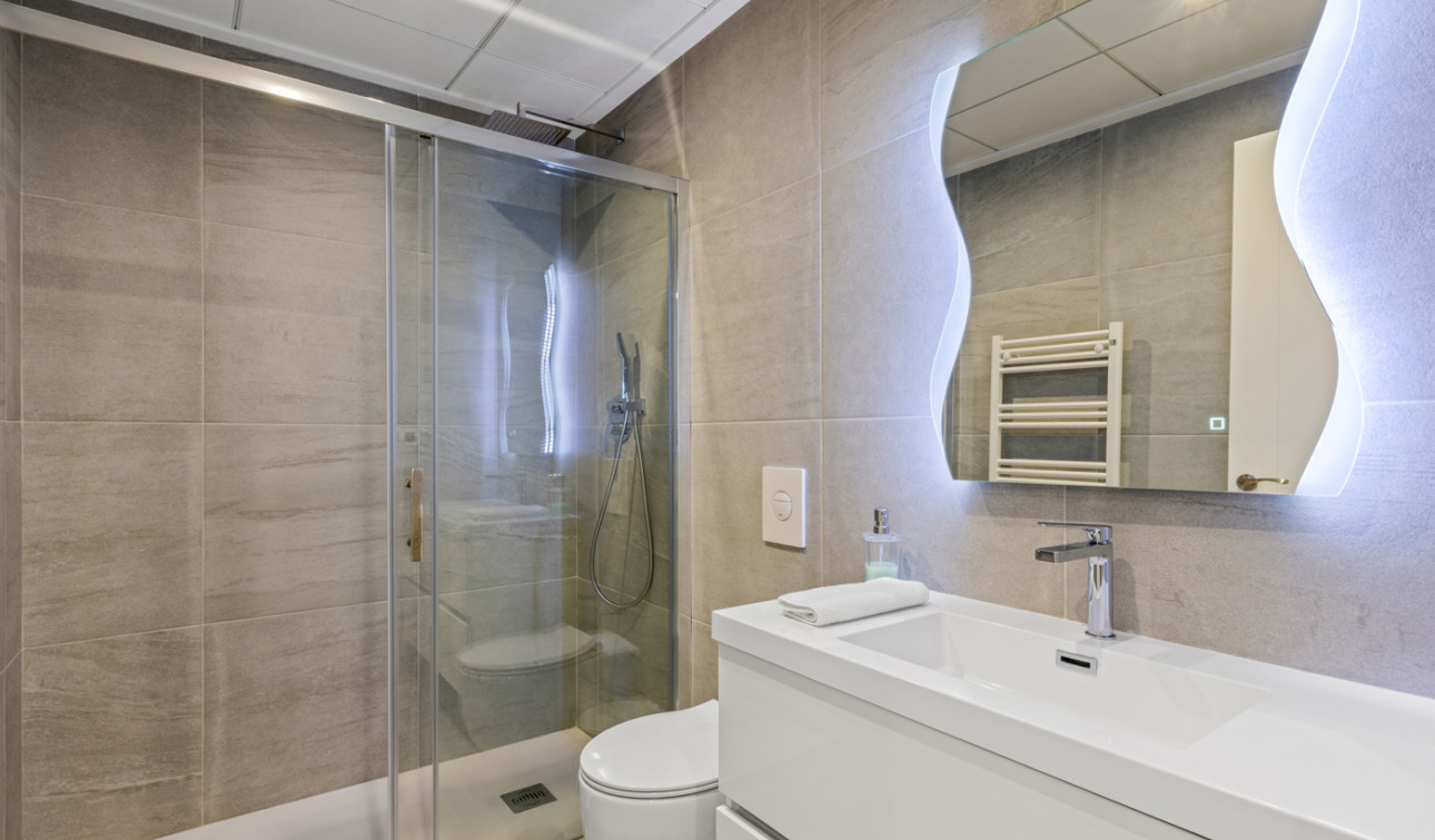 Revente - Villa Individuelle - San Miguel de Salinas - Inland