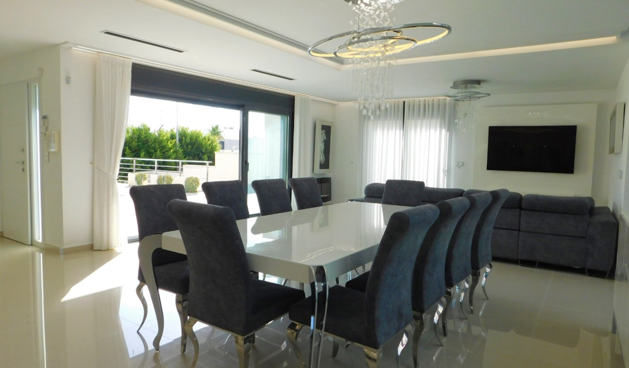 Revente - Villa Individuelle - San Miguel de Salinas