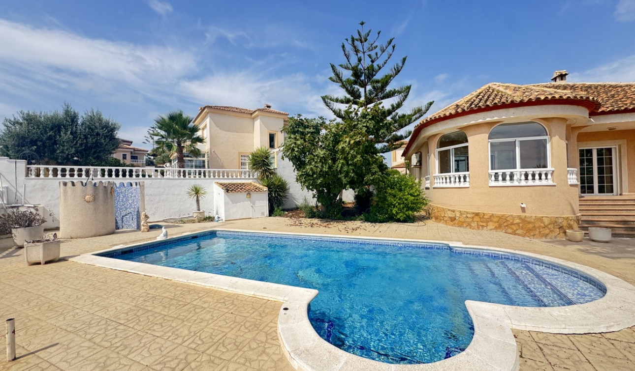 Revente - Villa Individuelle - San Miguel de Salinas