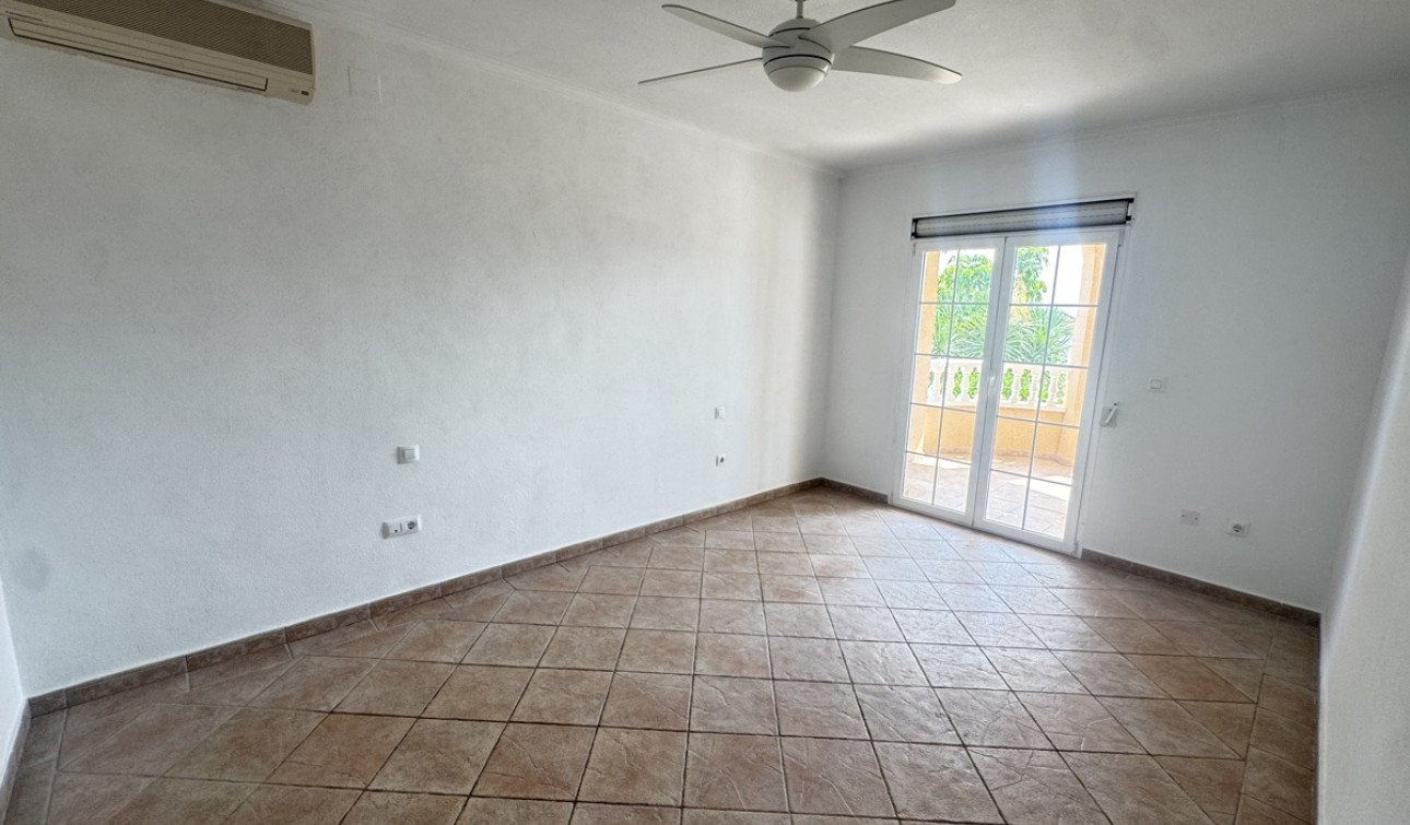 Revente - Villa Individuelle - San Miguel de Salinas