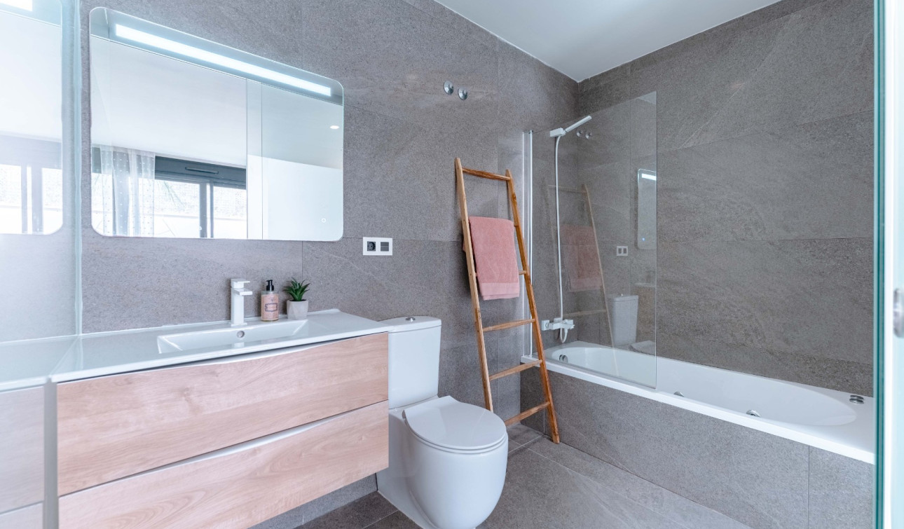 Revente - Villa Individuelle - San Miguel de Salinas