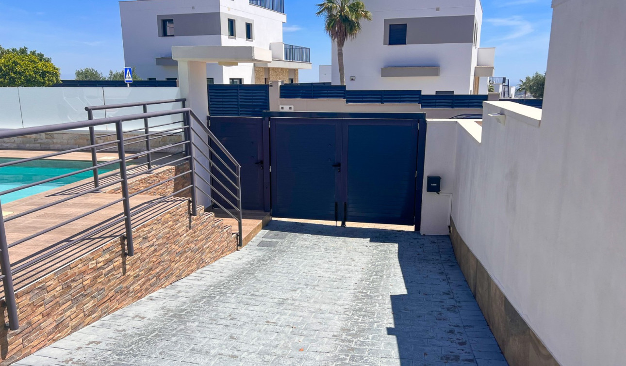 Revente - Villa Individuelle - San Miguel de Salinas