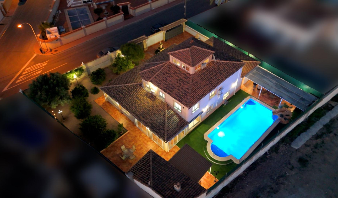 Revente - Villa Individuelle - Torrevieja - El chaparral