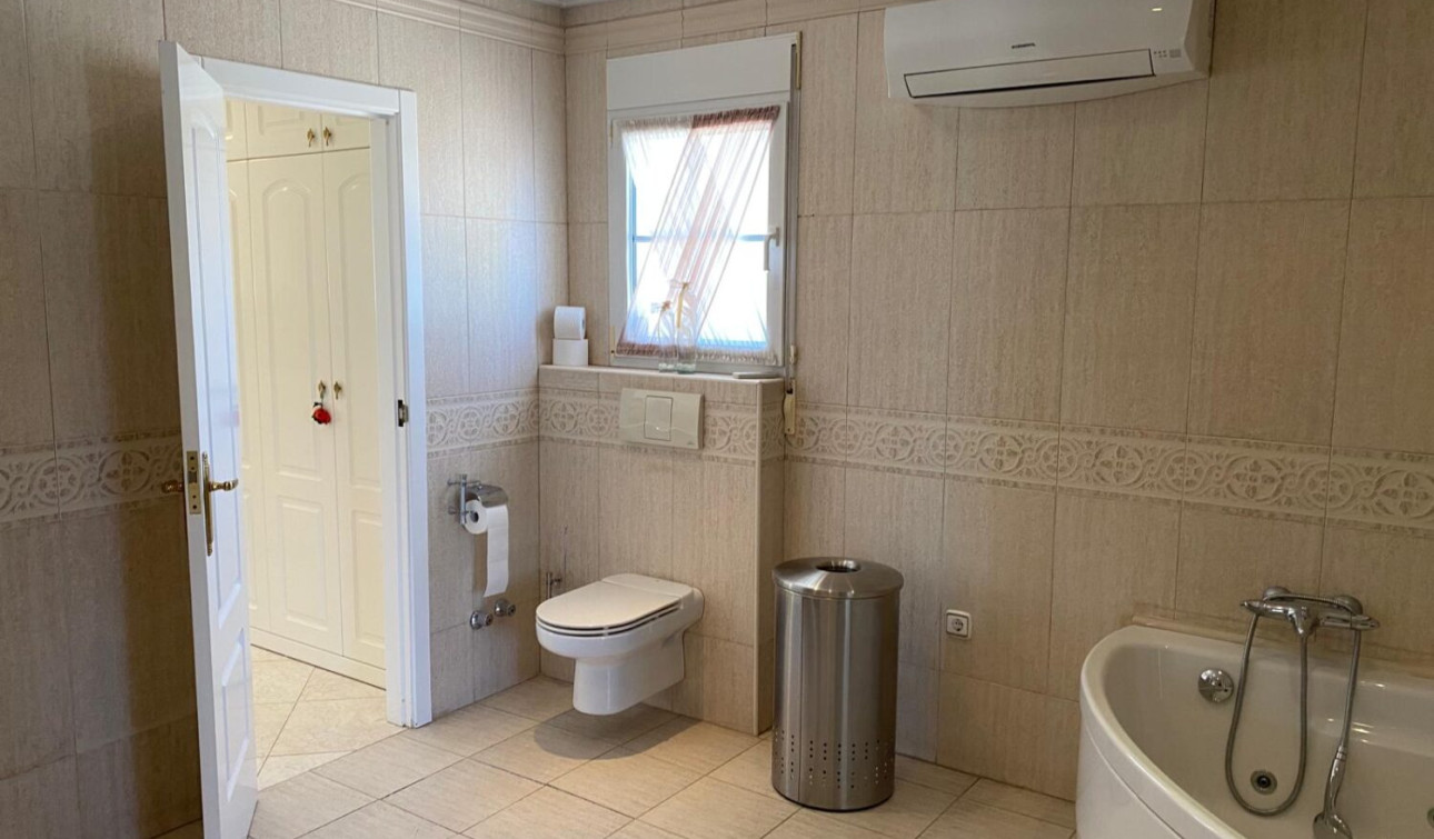 Revente - Villa Individuelle - Villamartín - El Galan