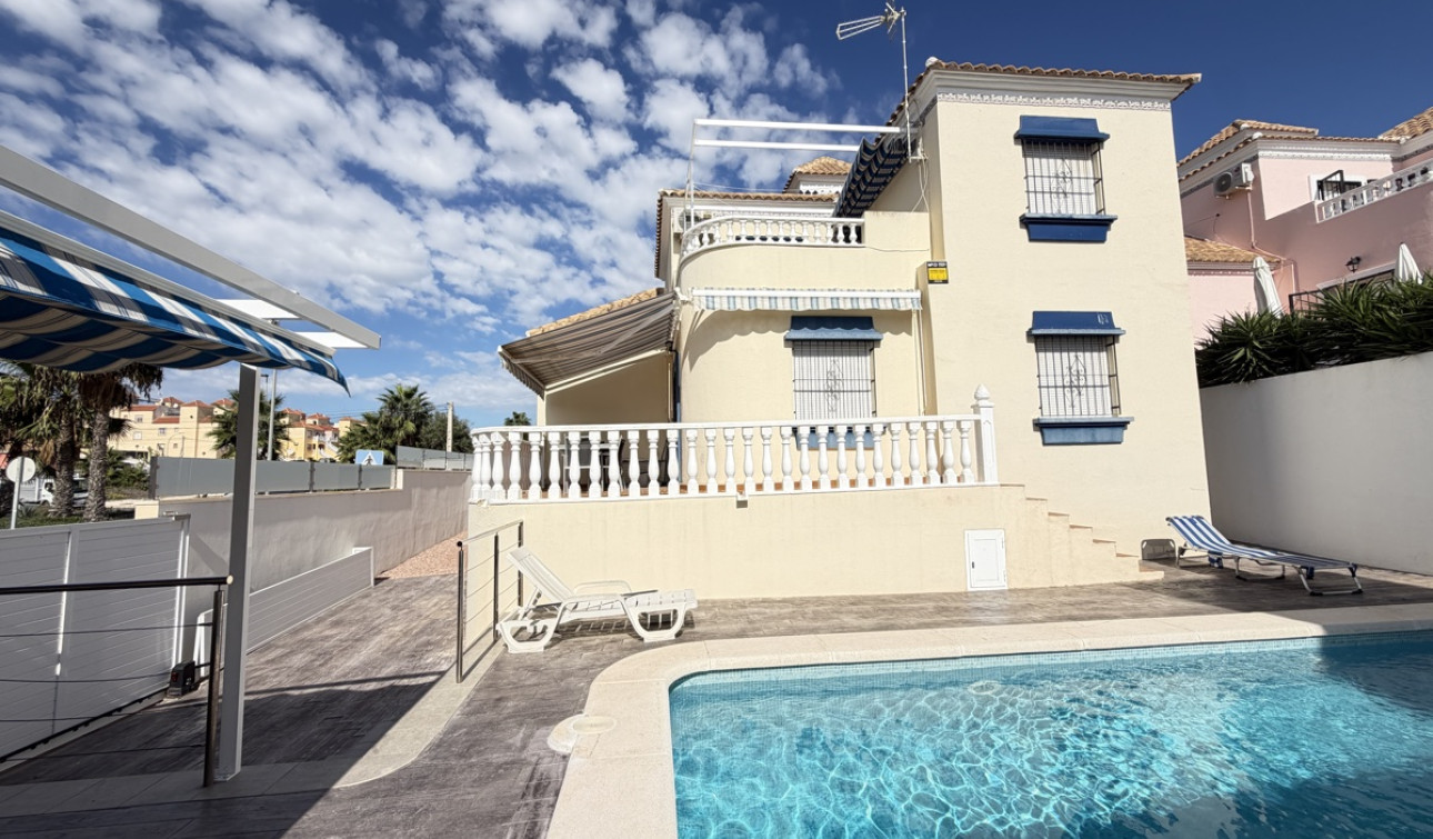 Revente - Villa Individuelle - Villamartín