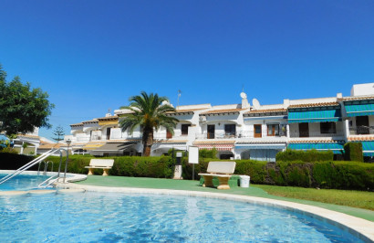 Stadshuis - Herverkoop - Torrevieja - Lago Jardin