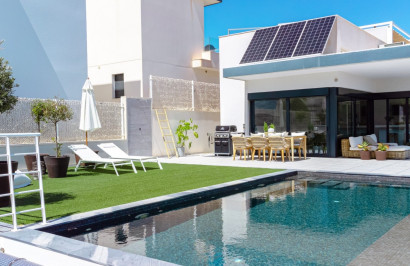 Villa independiente - Reventa - San Miguel de Salinas - San Miguel de Salinas