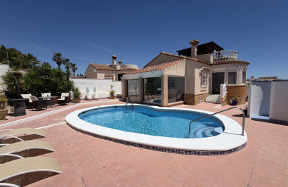 Villa independiente - Reventa - Torremendo - Torremendo