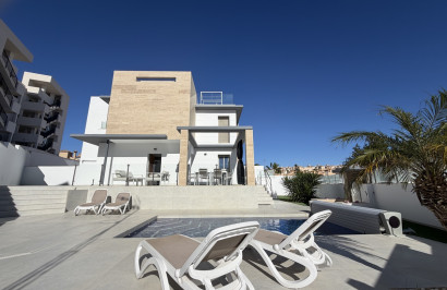 Villa independiente - Reventa - Villamartín - Villamartín