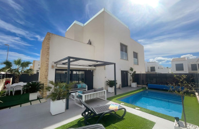 Villa Pareada - Reventa - Ciudad Quesada - Pueblo Bravo