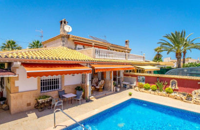 Vrijstaande villa - Herverkoop - Orihuela Costa - Campoamor