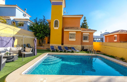 Vrijstaande villa - Herverkoop - Orihuela Costa - Las Filipinas