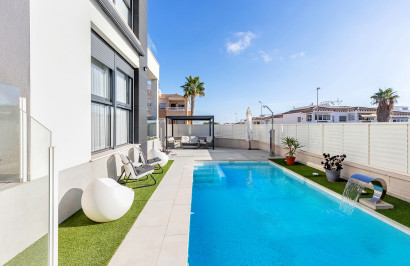 Vrijstaande villa - Herverkoop - Orihuela Costa - Orihuela Costa