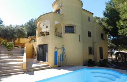 Vrijstaande villa - Herverkoop - Orihuela Costa - Villamartín