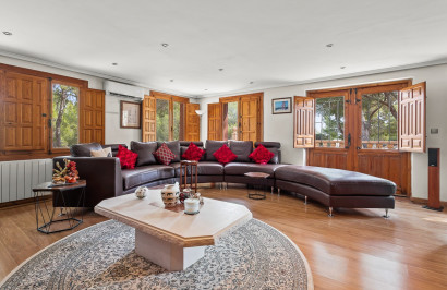 Resale - Finca / Country Property - Torremendo