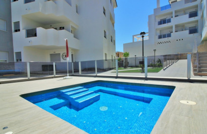 Resale - Apartment / Flat - Villamartín - Costa Blanca