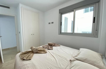 Resale - Apartment / Flat - Villamartín - Costa Blanca