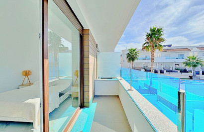 Herverkoop - Stadshuis - Torrevieja - Los Balcones